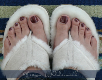 furry winter flip flops' class=